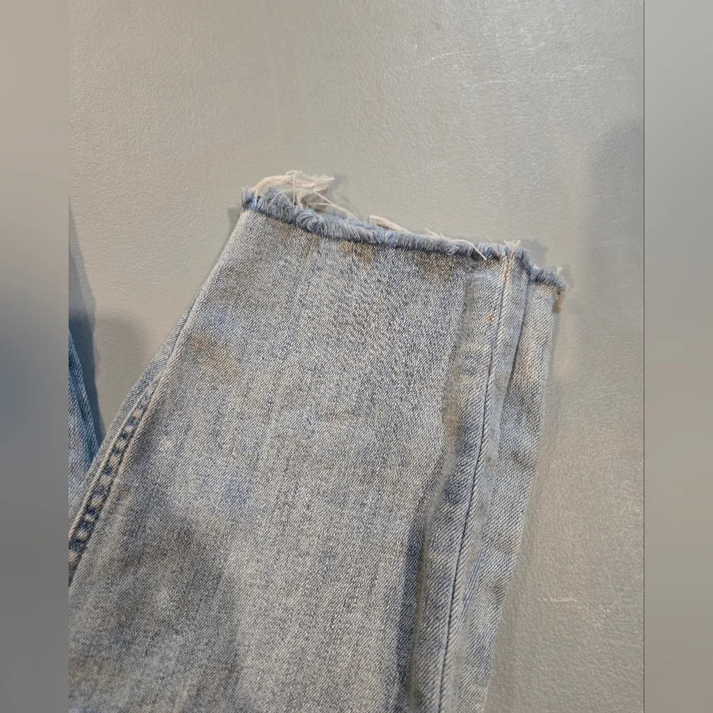 Calvin Klein Jeans Light Blue Denim (7c2) - Picture 2 of 9